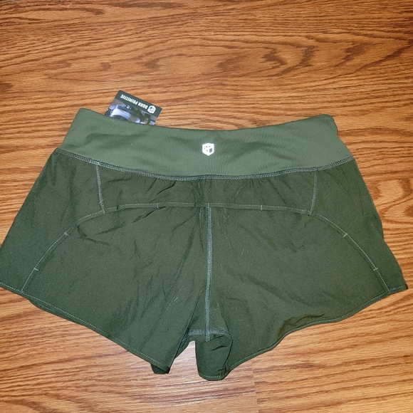 M Born Primitive Shorts - Picture 6 of 9